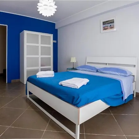 Apartment Guesthost - Marazia With Garden And Parking!